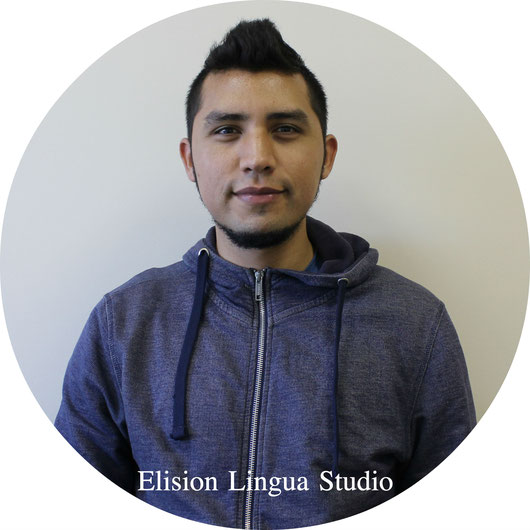 Luis - преподаватель носитель испанского языка.
